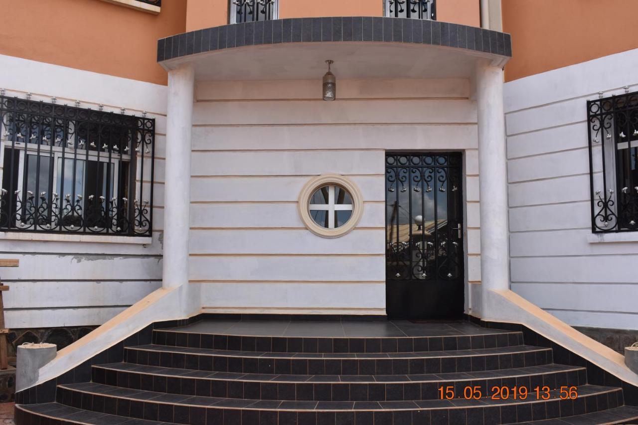 Residence Vicyma 2 P Tout Confort Bafoussam Centre エクステリア 写真